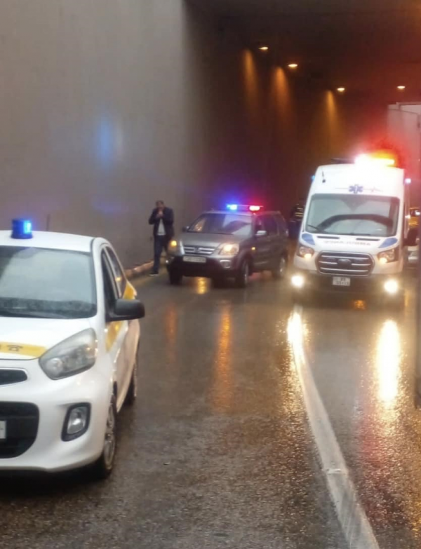 تصادم مركبتين داخل نفق الثالث يتسبب بأزمة مرورية خانقة