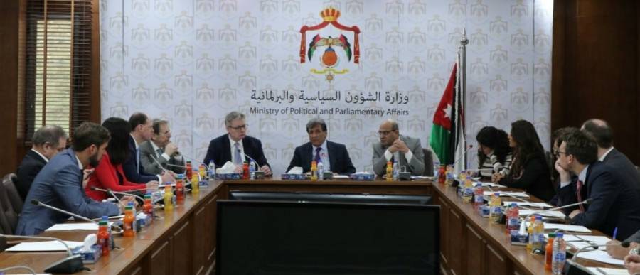 عزايزة يلتقي عددا من أعضاء برلمان بارفاريا الألماني