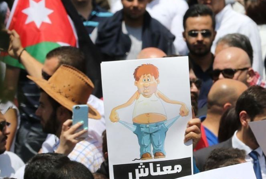 الحكومة: البطالة بين الشباب بالأردن تتجاوز 50