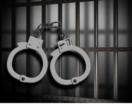 دمج وتغلظ عقوبات 5 أشخاص من أصحاب السوابق