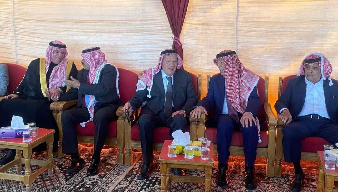 مندوبا عن الملك .. رئيس الديوان الملكي يعزي عشيرة المشاقبة  بني حسن