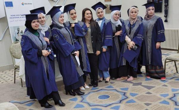 تخريج طلبة برنامج معاون رعاية كبار السن في جمعية الشابات المسيحية عمان