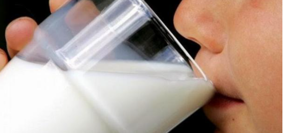 كوب من الحليب يومياً.. له فوائد لا تقدر بثمن