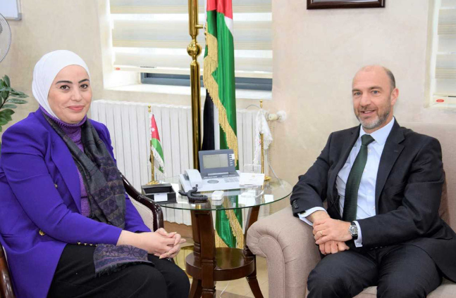 وزيرة التنمية الاجتماعية تلتقي السفير البلجيكي