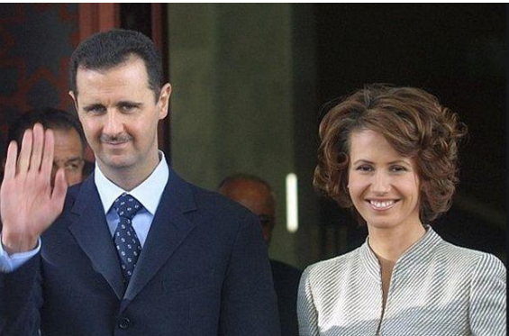 الأسد يصل إلى الإمارات برفقة زوجته أسماء