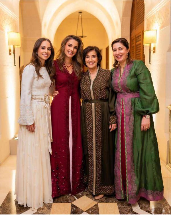 الملكة لوالدتها: اليوم هو أنتِ