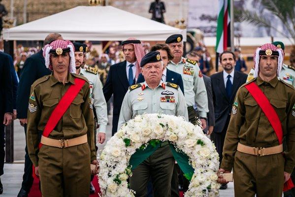 الملك: الأردن يقف شامخا بهامات شعبه وجيشه