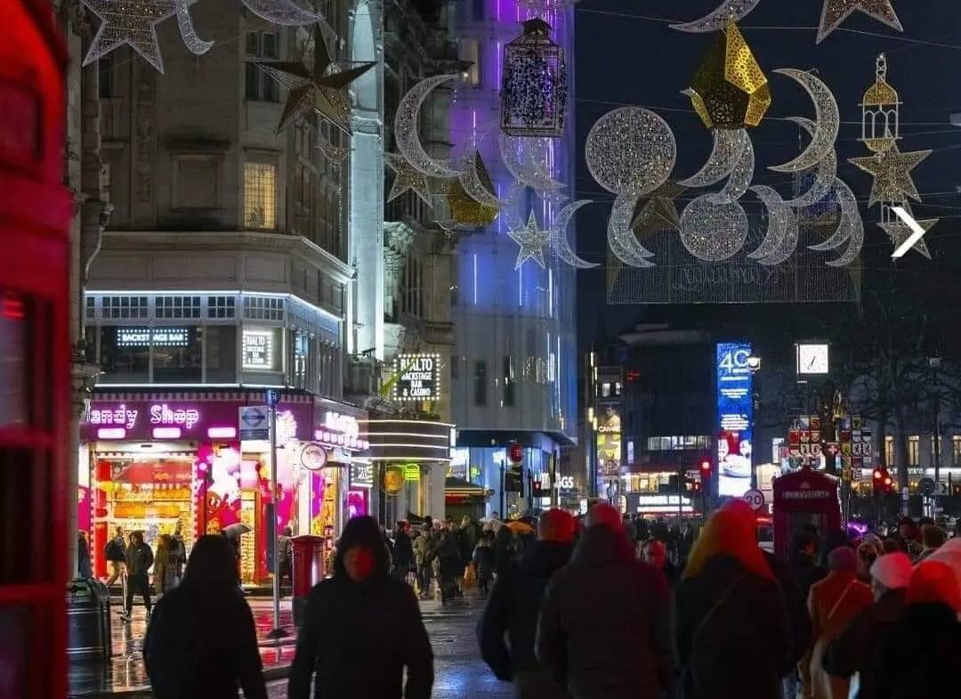 إضاءة وسط لندن ترحيبا بشهر رمضان
