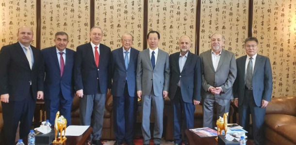 مباحثات تعاون بين جمعية رجال الأعمال الأردنيين والسفير الصيني