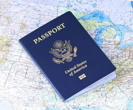 الحكومة تدرس تخفيض رسوم جوازات السفر للمستثمرين