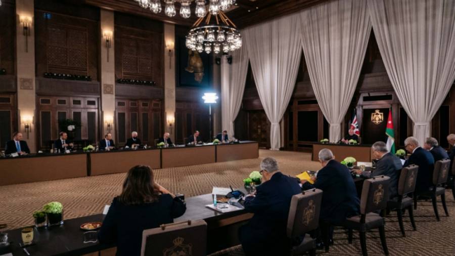 الملك عن الأعيان خلال لقائه رؤساء اللجان : بيت خبرة من رجالات الدولة