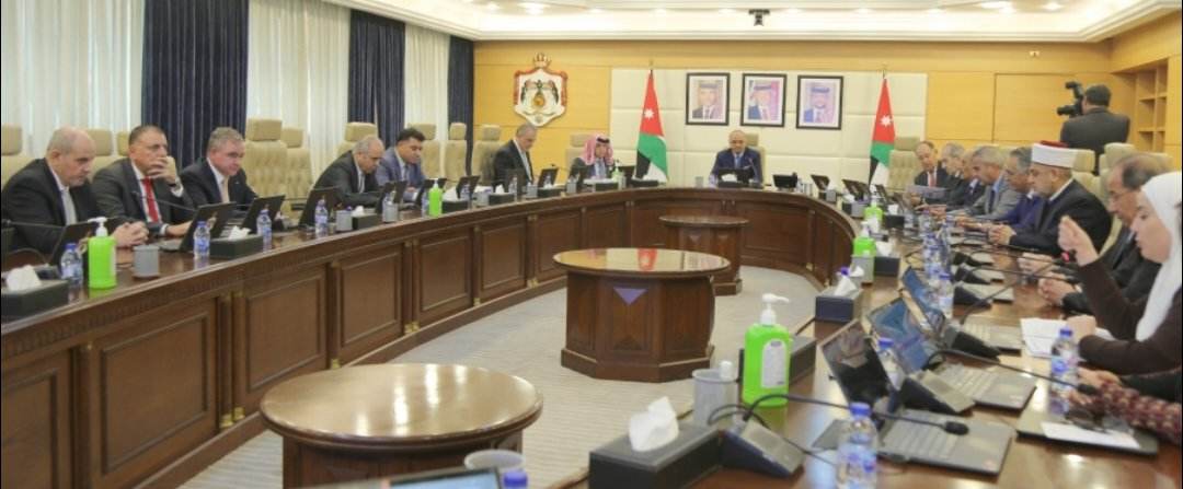 قرار مجلس الوزراء : تتحمَّل البلديَّة المستحدثة في قضاء رجم الشَّامي جزءاً من مديونيَّة بلديَّة الموقَّر