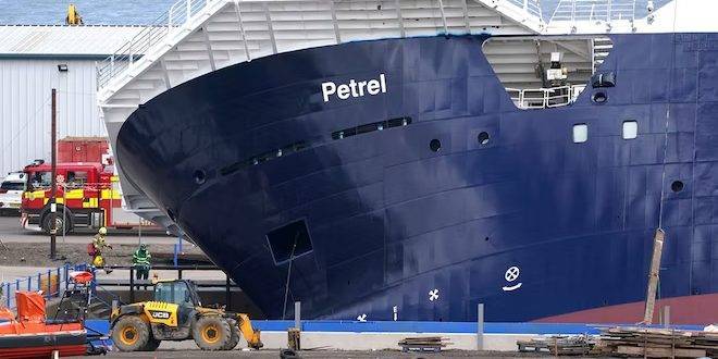 إصابة 25 شخصاً إثر جنوح سفينة في إسكتلندا