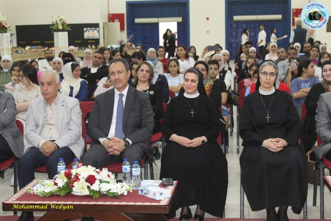 الصفدي برعي فعاليات اختتام اسبوع مدرسة راهبات الوردية بأمسية الكرامة والام _صور