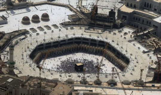 قرار لتقييد مرات العمرة في رمضان