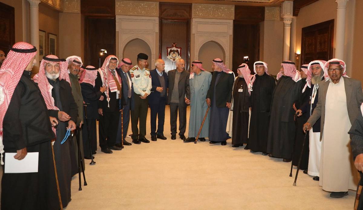 تنفيذا للتوجيهات الملكية السامية العيسوي يلتقي عددا من المحاربين القدامى...صور