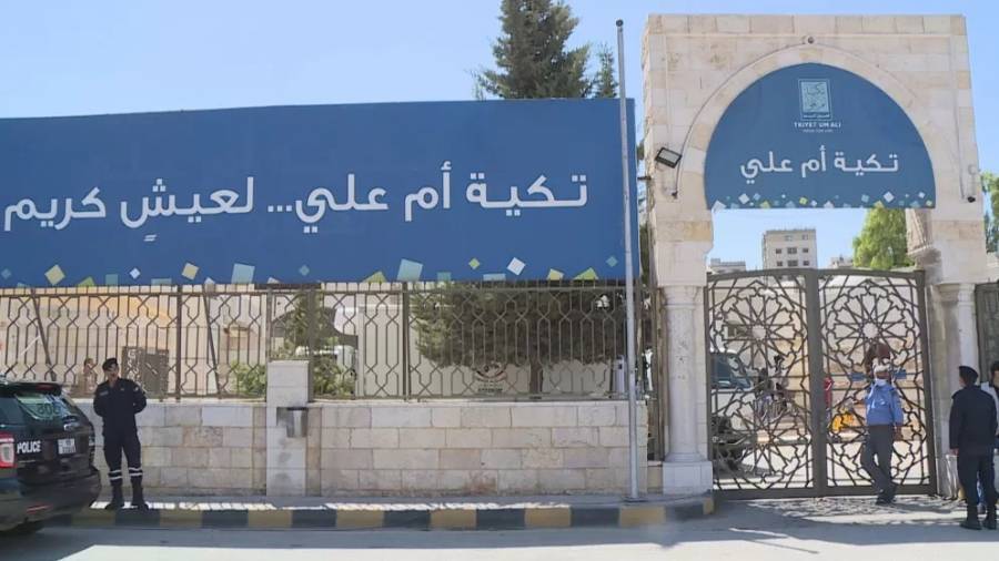 ازدياد ملحوظ في عدد المقبلين على موائد الرحمن في تكية أم علي