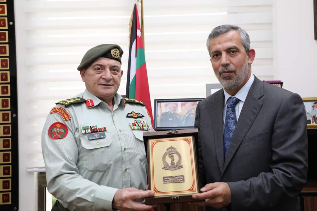 توقيع اتفاقية تعاون طبي بين الخدمات الطبية الملكية ونقابة المحامين الاردنيين...صور