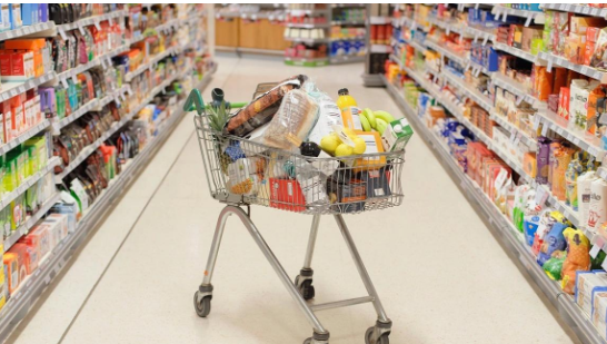 حكم بحبس مالك مول شهير في عمان