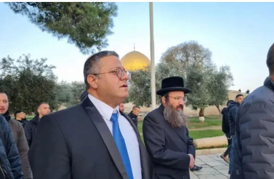 الخلايلة يدين الاقتحامات المتكررة للأقصى