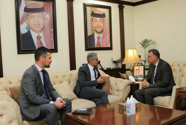 الفراية: الجهود التي يبذلها الأردن للتعامل مع اللاجئين فاقت إمكاناته