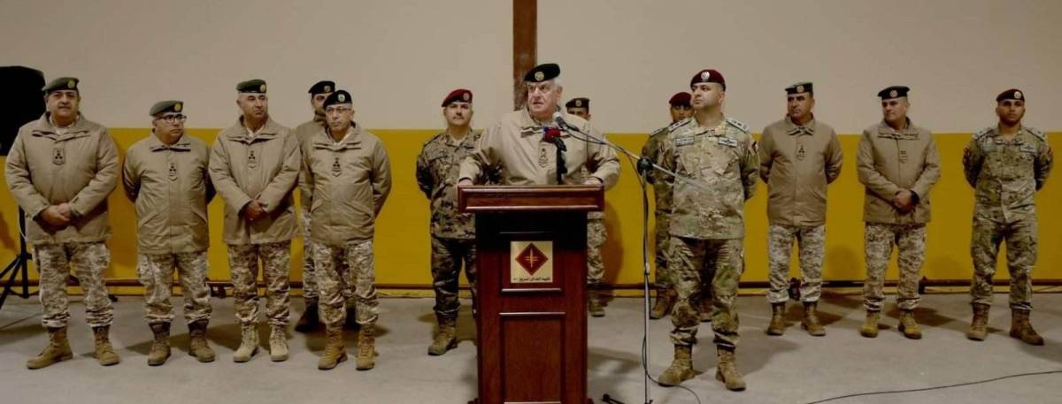 رئيس هيئة الأركان المشتركة يشارك مرتبات كتيبة التدخل السريع ٨١ مأدبة الإفطار ويفتتح عدداً من المباني في الكتيبة...صور