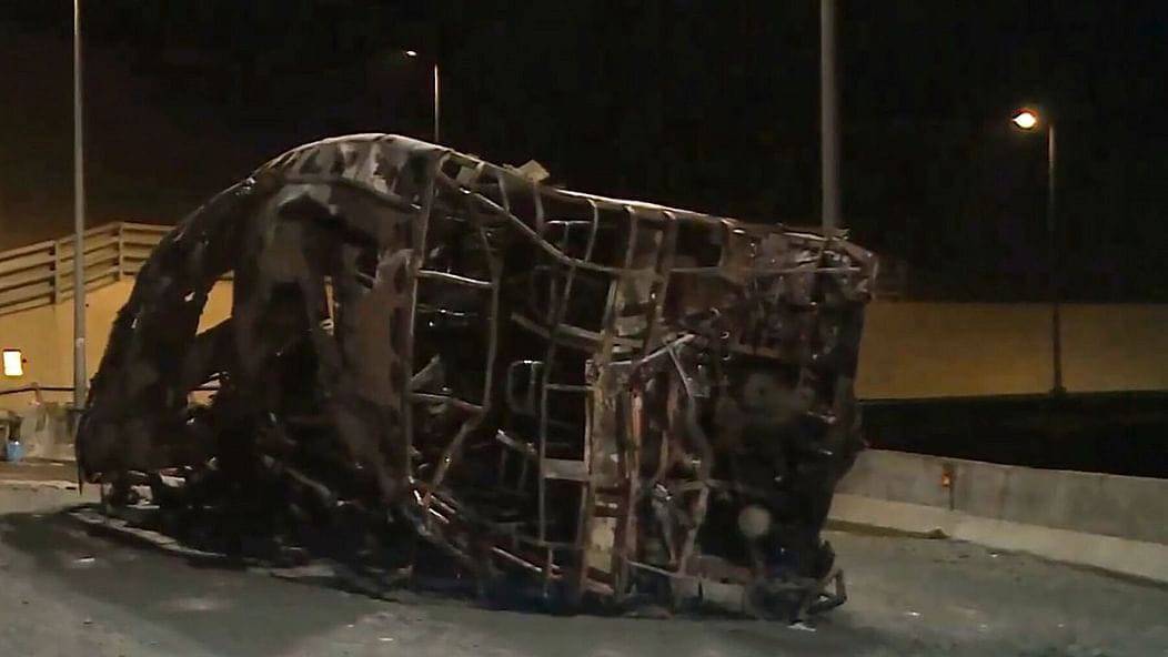 تفاصيل حادث حافلة المعتمرين اليمنيين بالسعودية...صور