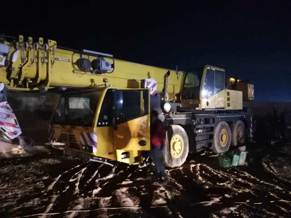 سلطة المياه: ضبط حفر بئر مخالف داخل مزرعة دواجن بالخالدية وتوقيف 3 اشخاص ..صور