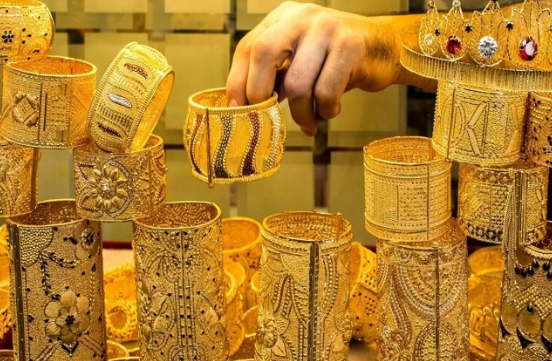 ارتفاع الذهب عالميًا مع انخفاض الدولار