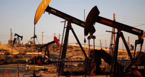 أسعار النفط.. تراجع برنت وارتفاع طفيف على تكساس