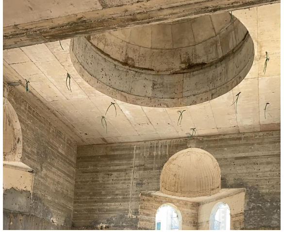 إصابتان بسقوط جزء من سقف مسجد قيد الانشاء