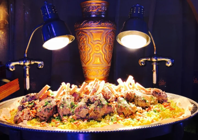 لأول مرة.. “عزومة” بالأقساط في رمضان تثير جدلا (صورة)