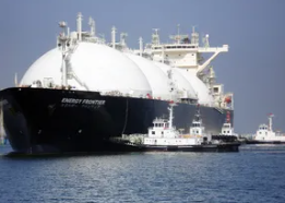 الاتحاد الأوروبي يبحث وقف واردات الغاز المسال الروسي