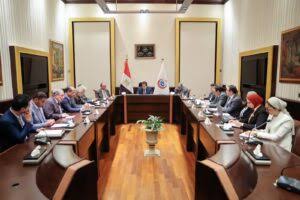 خلال ترؤسه الاجتماع الأول للجنة..  وزير الصحة يؤكد أهمية دور  لجنة «دراسة تحسين أحوال الأطباء» وحرصه على تحسين اوضاع جميع العاملين بالقطاع الصحي
