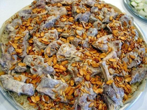 منسف بالاقساط يشعل مواقع التواصل الاجتماعي