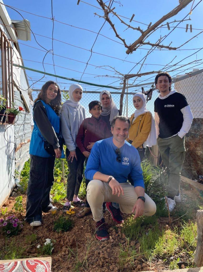 عقاد يطلق برنامج محو الامية الرقمية في مخيم الزعتري