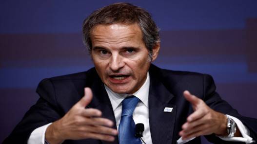 غروسي يسعى إلى حل وسط لتجنب كارثة في محطة زابوريجيا