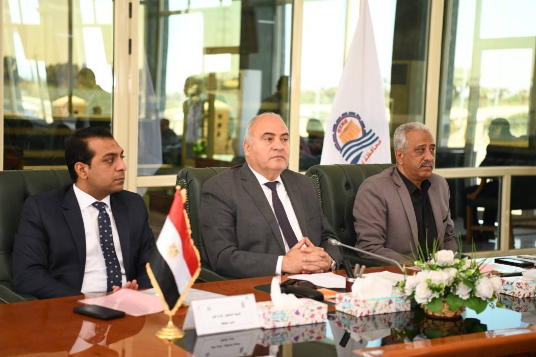 محافظ قنا يترأس مجلس الصحة الإقليمى لمتابعة مستجدات الوضع الطبي بالمحافظة بحضور قيادات المستشفيات الجامعية بقنا