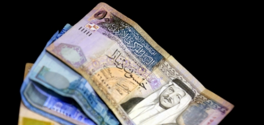 مساعٍ نيابية لتأجيل قروض البنوك .. هل ستخرج بنتيجة ؟