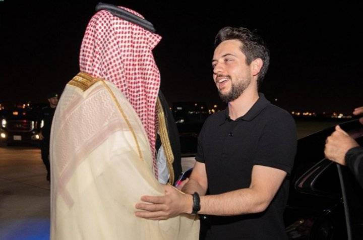 وليُّ العهدِ يغادرُ السعودية