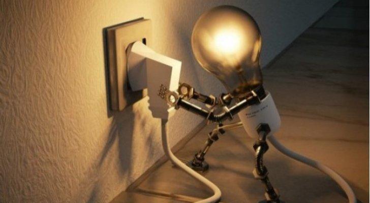 بلدية المزار تفصل 18 خطاً كهربائياً