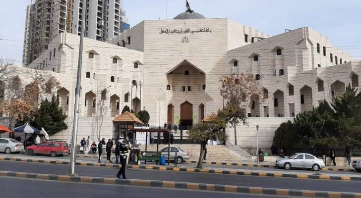 الحبس 3 سنوات لأربعيني أهان الشعور الديني وبحقه 45 قيدا جرميا