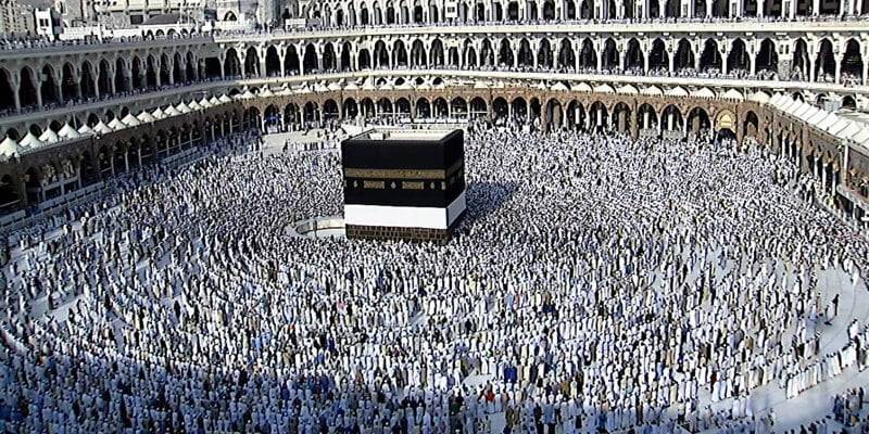 دعوة مواليد 1950 لاستلام تصاريح الحج