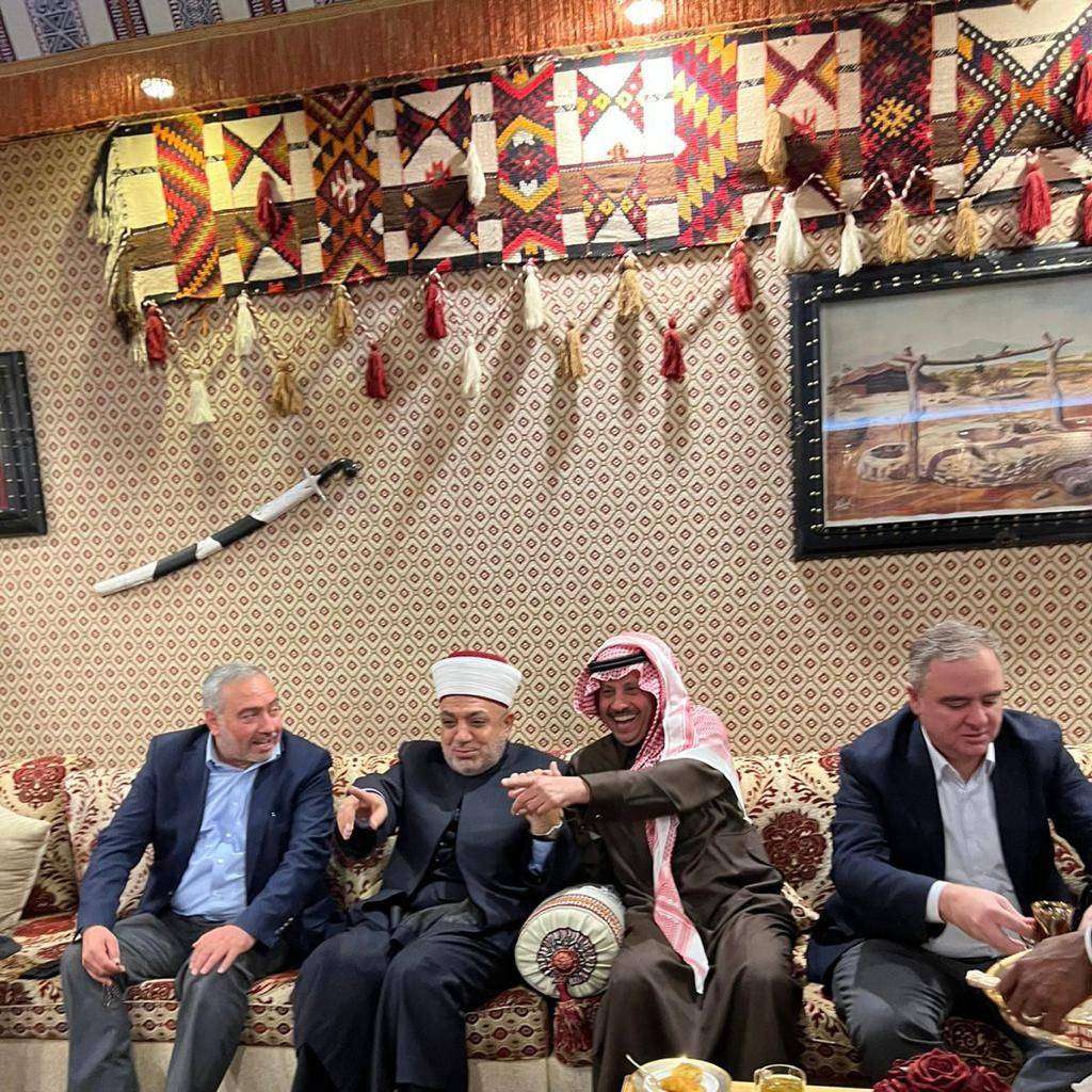 السفير السعودي يقيم مأدبة إفطار في عمان ....صور