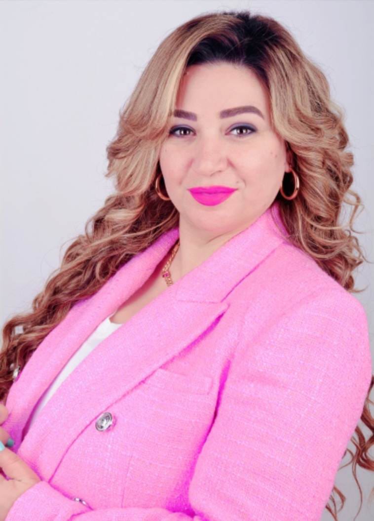 فوازير مذيعة في برنامج قديم للإعلامية رانده شحاته نوستالجيا...برامج الزمن الجميل