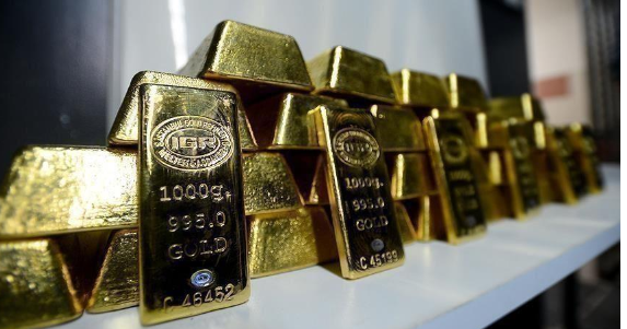 الذهب ينـخفض عالميا
