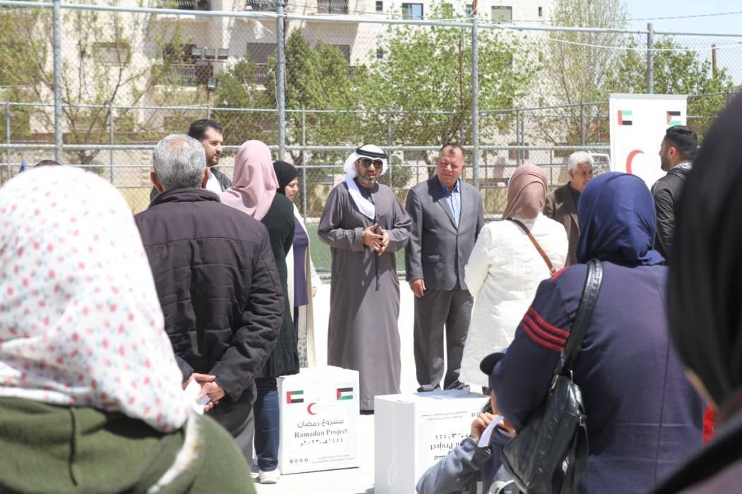 سفارة الامارات في عمّان تنظم مبادرة توزيع طرود الخير في شهر رمضان الفضيل