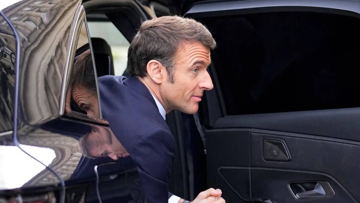 الرئيس الفرنسي يصل إلى الصين في زيارة دولة