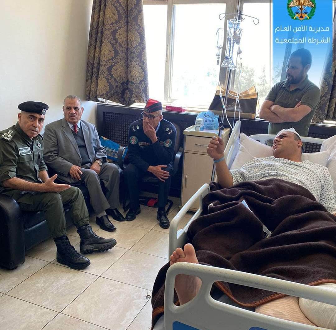 العميد خالد الدعجة يعود الرائد القبيلات والرقيـب ابو تايـه