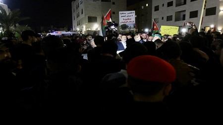 وقفة احتجاجية في عمّان تنديدا باقتحام المسجد الأقصى